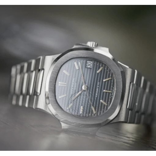 Patek philippe Nautilus 3711/1G-001 ridged Blue dial with horizontal grooves PK-N-3811