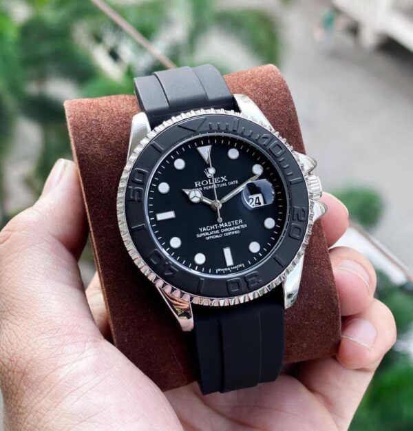 Trendy Rolex Yacht-Master Analog Black Dial Ceramic Bezel In Silver Color Oysterflex Silicon Bracelet Men's Watch For Man Rlx-M268656