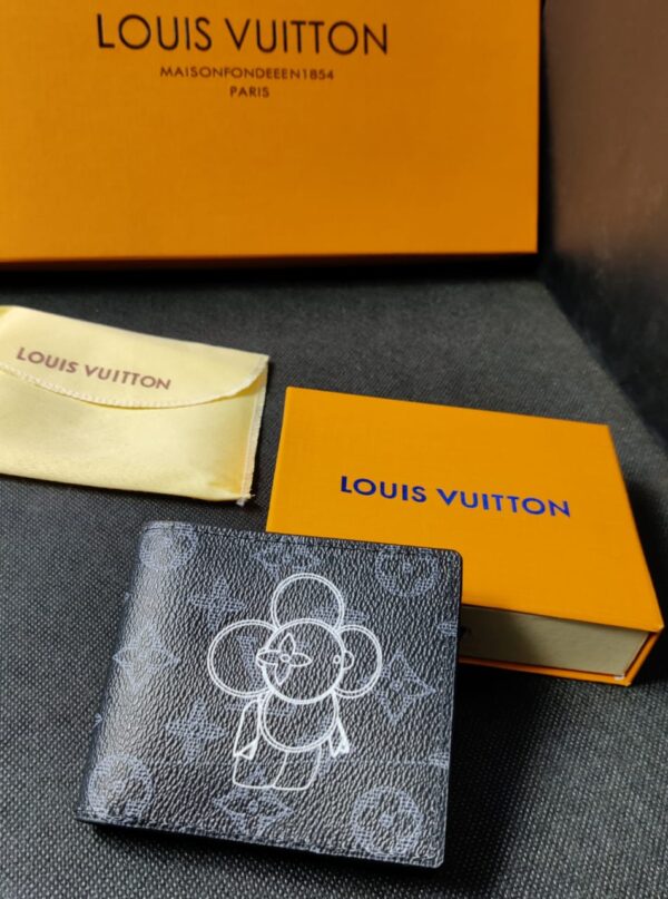 Louis Vuitton Leather Heavy quality latest full printed design Fancy look wallet for men's LV-704